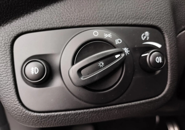 Ford Kuga cena 88900 przebieg: 124941, rok produkcji 2018 z Sulmierzyce małe 301